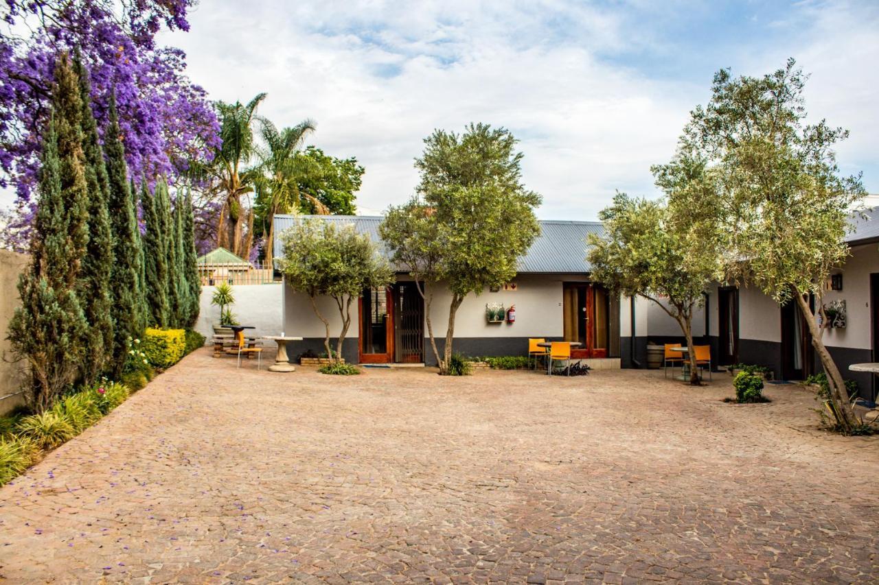 Pro Active Guest House Pretoria-Noord Buitenkant foto